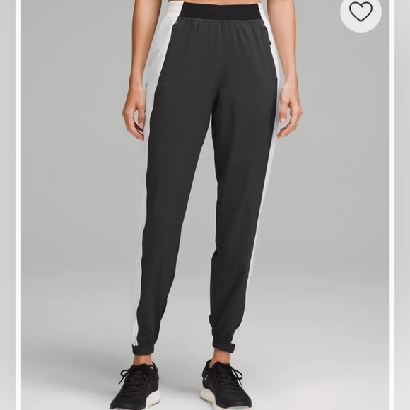 LULULEMON Adapted State High-Rise Jogger: Color block black/white. Size 2 NWT - Picture 7 of 7